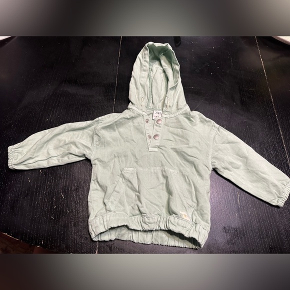 Zara baby pullover, size 9-12 months. Gently used - Picture 1 of 3